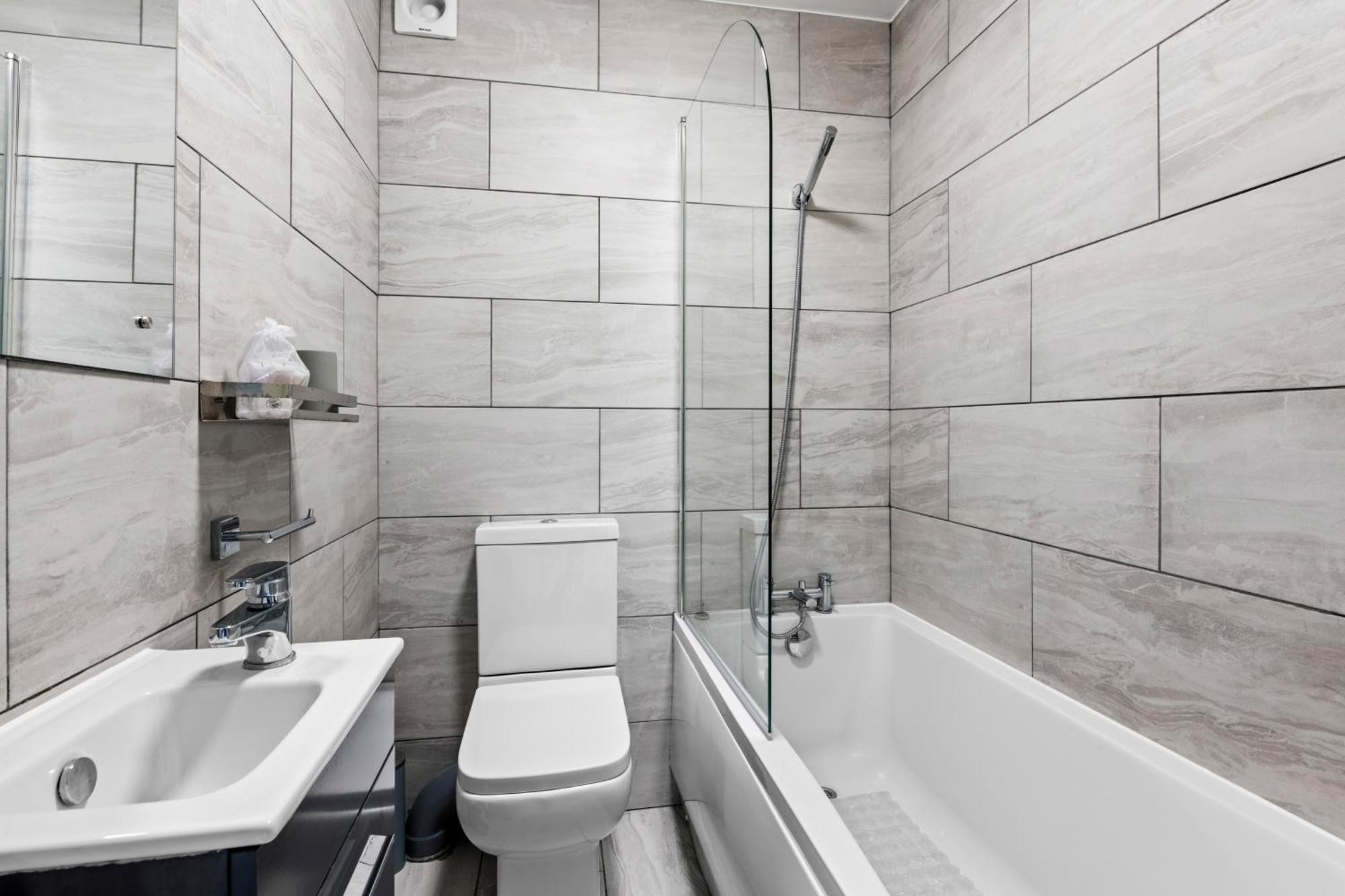 Cosy 2 Bedroom Flat In East Ham, Close To Excel Λονδίνο Εξωτερικό φωτογραφία